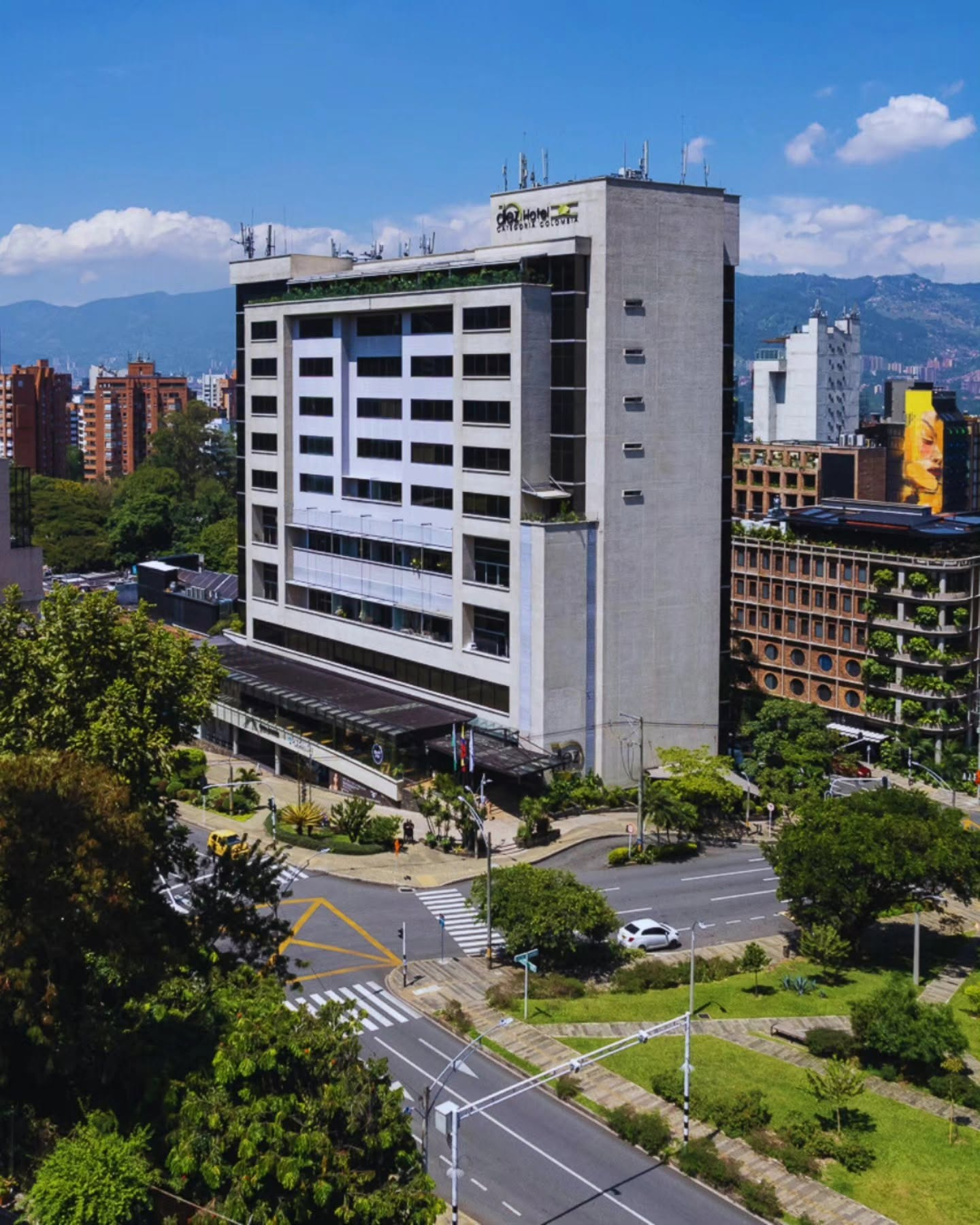 Vista exterior del Hotel Diez El Poblado